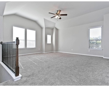 9802 Tanglemede St - Photo Thumbnail 21
