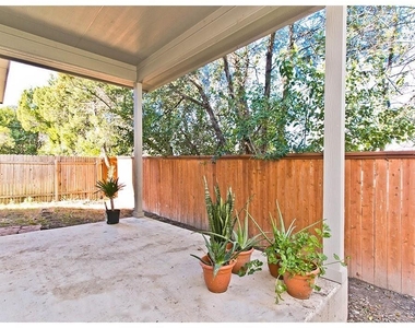 9802 Tanglemede St - Photo Thumbnail 32