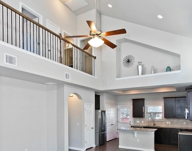 9802 Tanglemede St - Photo Thumbnail 18