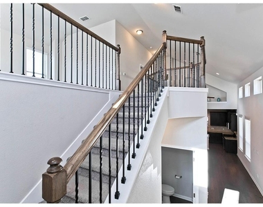 9802 Tanglemede St - Photo Thumbnail 20