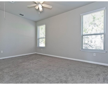 9802 Tanglemede St - Photo Thumbnail 30