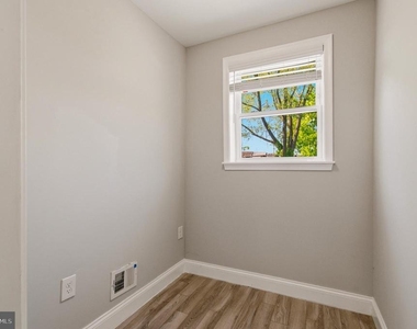 1527 Morris Road Se - Photo Thumbnail 14