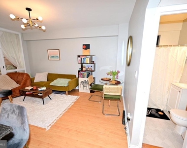1 Scott Circle Nw - Photo Thumbnail 5