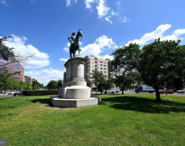 1 Scott Circle Nw - Photo Thumbnail 37