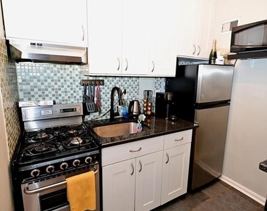 1 Scott Circle Nw - Photo Thumbnail 4