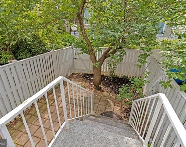 206 G Street Sw - Photo Thumbnail 10