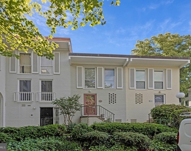 206 G Street Sw - Photo Thumbnail 4
