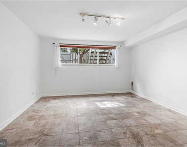 206 G Street Sw - Photo Thumbnail 25