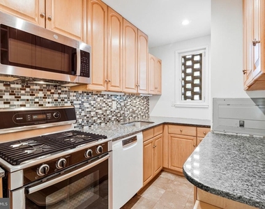 206 G Street Sw - Photo Thumbnail 8