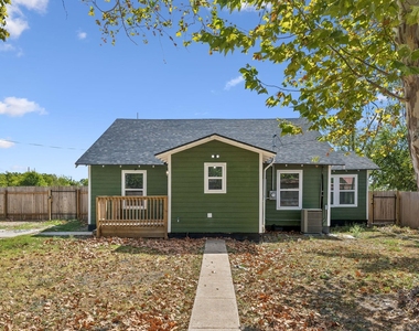 223 Nw Front St - Photo Thumbnail 33