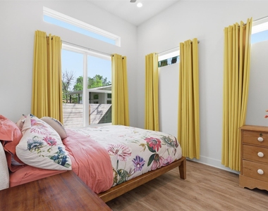 5909 Nancy Dr - Photo Thumbnail 7