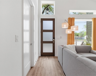 5909 Nancy Dr - Photo Thumbnail 19