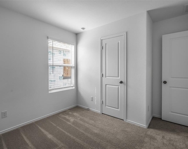 61 Trinity Cir - Photo Thumbnail 8