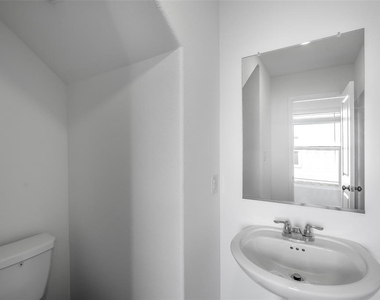 61 Trinity Cir - Photo Thumbnail 4