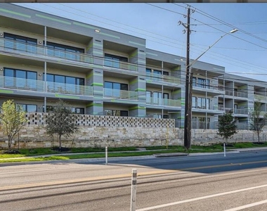4004 Banister Ln - Photo Thumbnail 1