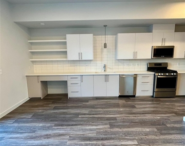 4004 Banister Ln - Photo Thumbnail 4