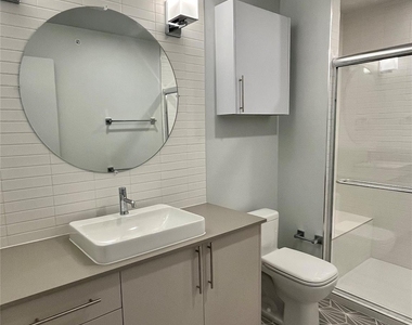 4004 Banister Ln - Photo Thumbnail 9