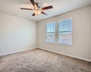 1604 Los Olivios Way - Photo Thumbnail 11