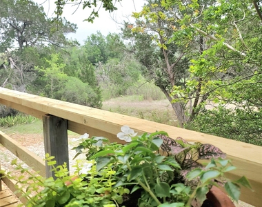 1052 Hidden Hills Dr - Photo Thumbnail 2