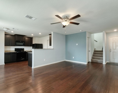 5033 Cressler Ln - Photo Thumbnail 2