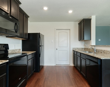 5033 Cressler Ln - Photo Thumbnail 3