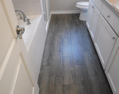 1506 Packsaddle Trl - Photo Thumbnail 8