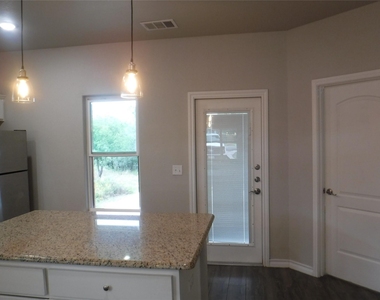 1506 Packsaddle Trl - Photo Thumbnail 4