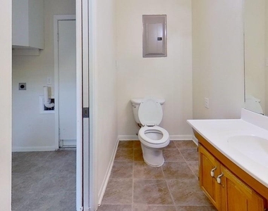 205 E 2nd St - Photo Thumbnail 25