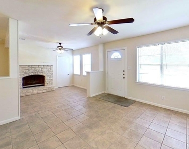 205 E 2nd St - Photo Thumbnail 10