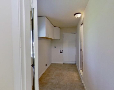 205 E 2nd St - Photo Thumbnail 22