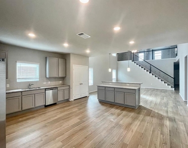 6708 Covina Ln - Photo Thumbnail 1