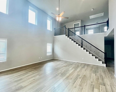 6708 Covina Ln - Photo Thumbnail 4