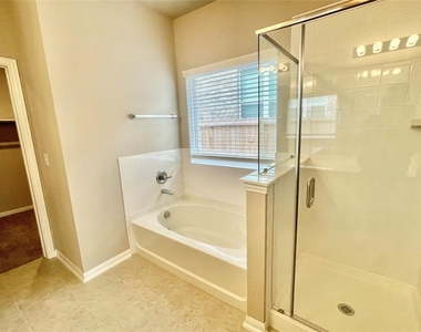 6708 Covina Ln - Photo Thumbnail 9