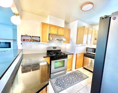 2203 N Plains Ave - Photo Thumbnail 4