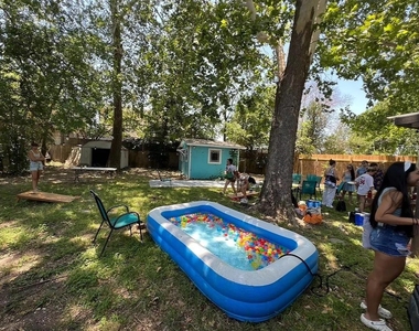 2203 N Plains Ave - Photo Thumbnail 12