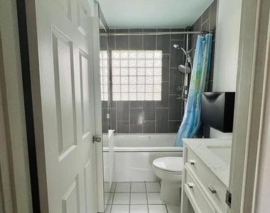 2203 N Plains Ave - Photo Thumbnail 14