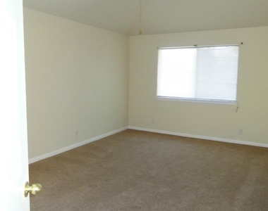 21000 Godolophin Ct - Photo Thumbnail 2