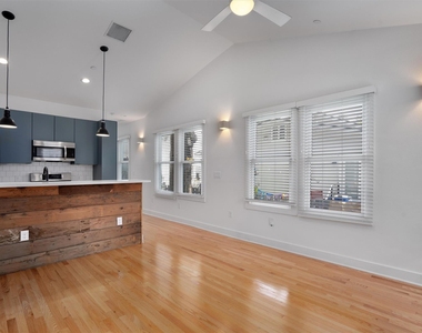 4004 Avenue C Ave - Photo Thumbnail 4
