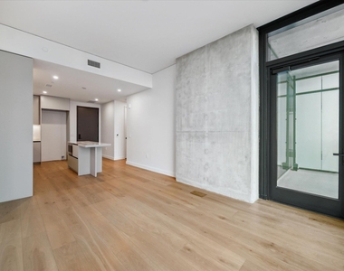 610 Davis St - Photo Thumbnail 7
