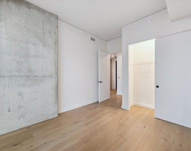 610 Davis St - Photo Thumbnail 12