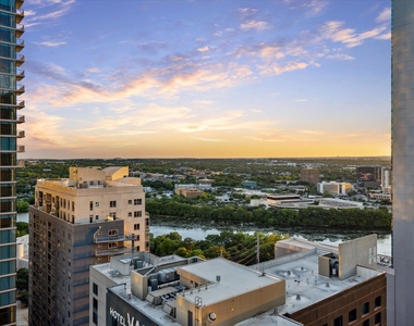 610 Davis St - Photo Thumbnail 2