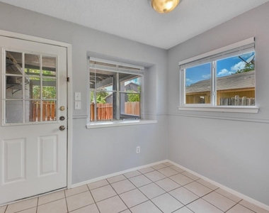 6020 Westcreek Dr - Photo Thumbnail 6