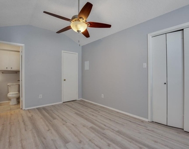 6020 Westcreek Dr - Photo Thumbnail 13