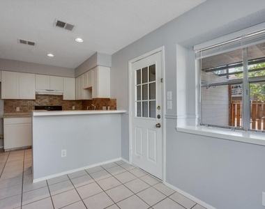 6020 Westcreek Dr - Photo Thumbnail 7