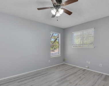 6020 Westcreek Dr - Photo Thumbnail 9