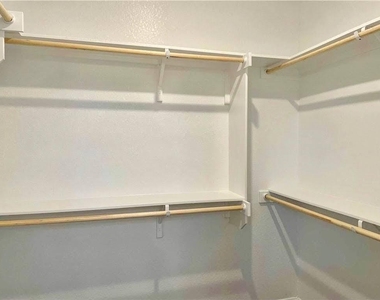 3017 Settlement Dr - Photo Thumbnail 6