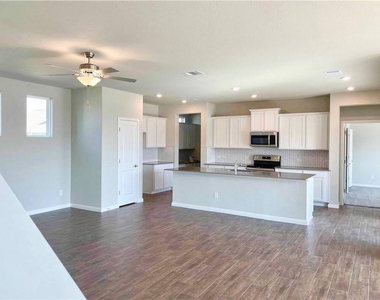 3017 Settlement Dr - Photo Thumbnail 2