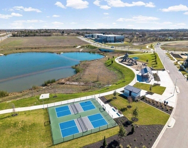 6414 Cowman Way - Photo Thumbnail 34