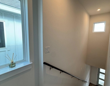 6414 Cowman Way - Photo Thumbnail 10