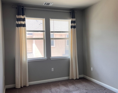 13800 Lyndhurst St - Photo Thumbnail 19